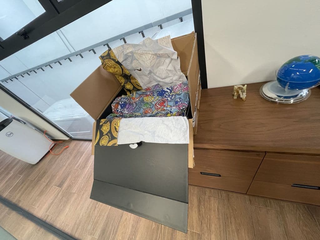 Ejemplo de mercancia liberada - Blusa caja